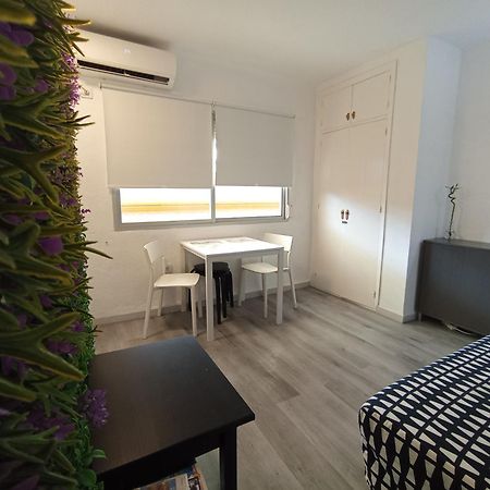 Apartamento Una Habitacion Supercentrico ตอร์เรโมลิโนส ภายนอก รูปภาพ