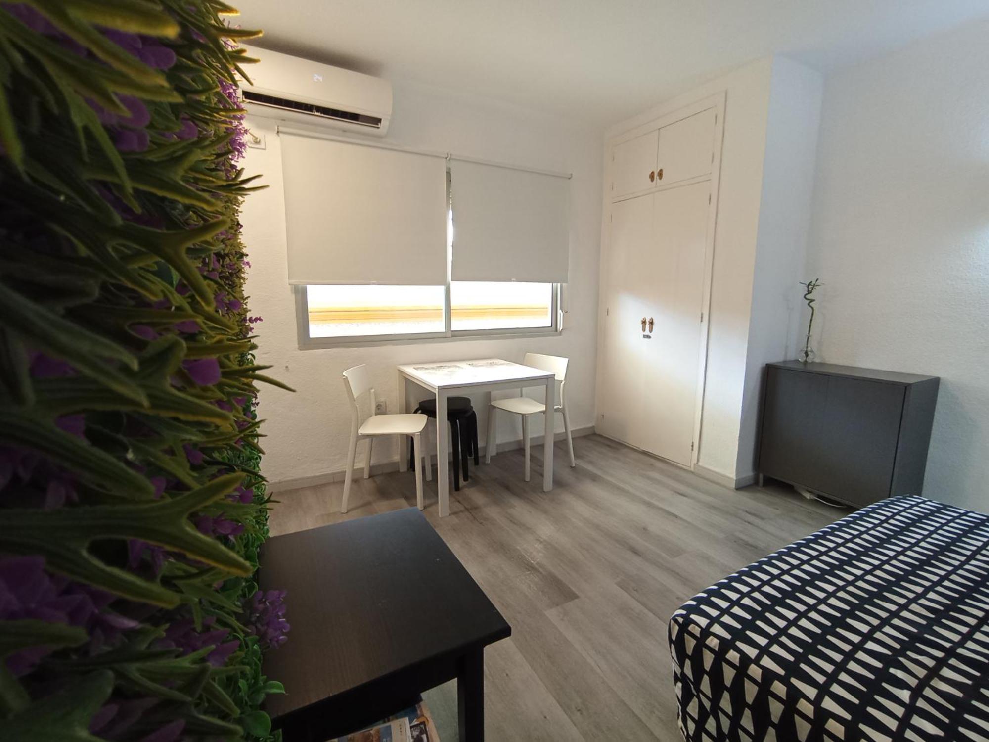 Apartamento Una Habitacion Supercentrico ตอร์เรโมลิโนส ภายนอก รูปภาพ
