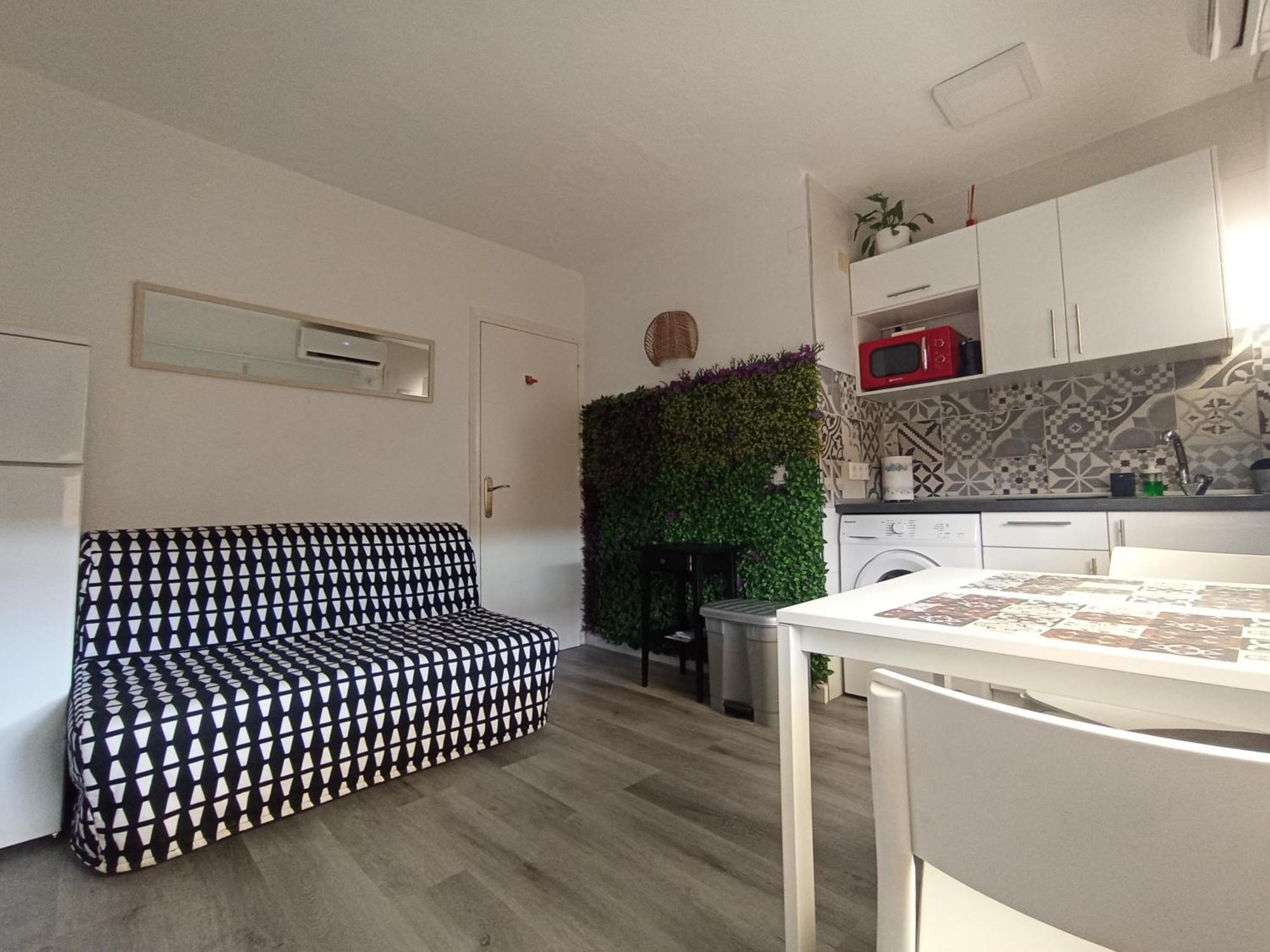 Apartamento Una Habitacion Supercentrico ตอร์เรโมลิโนส ภายนอก รูปภาพ